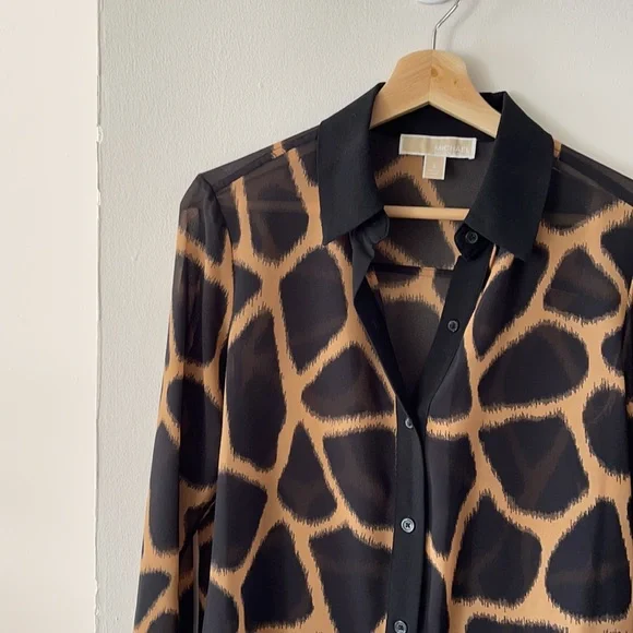 MICHAEL KORS animal print button down - Picture 2 of 7